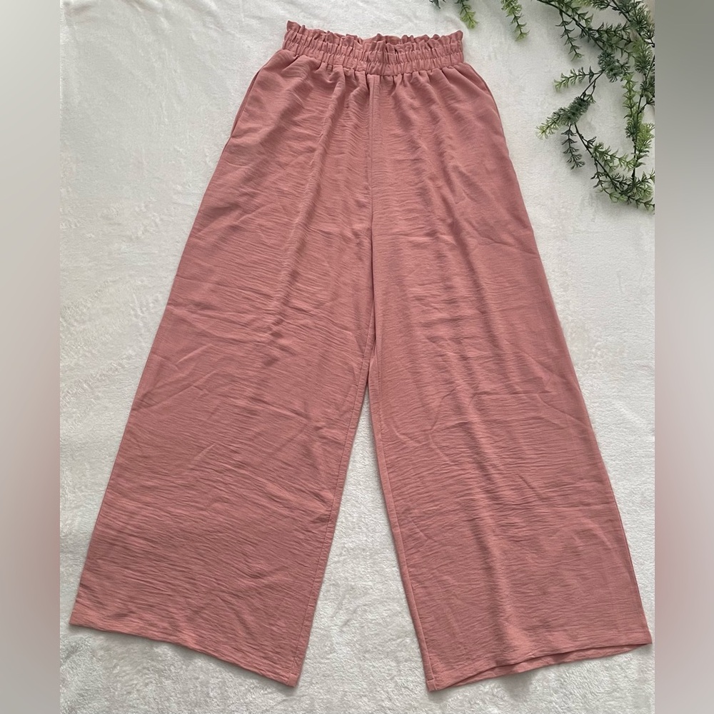 Elegant Wide Leg Pants in Soft pink